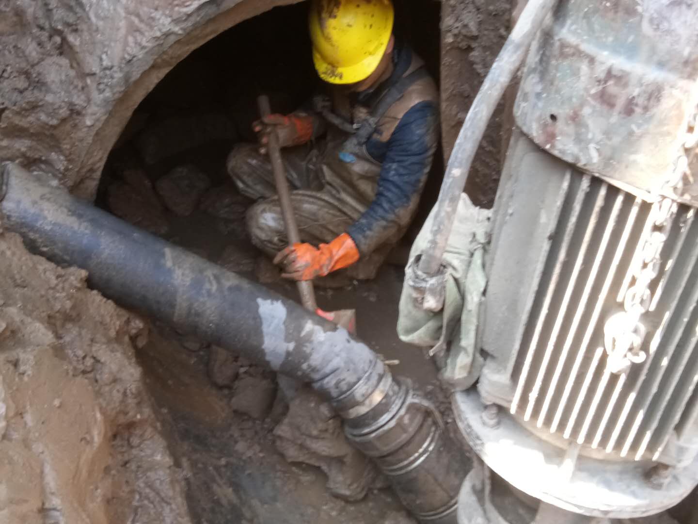 东戴河管道清淤