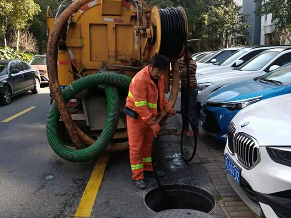 东戴河排污管道清淤