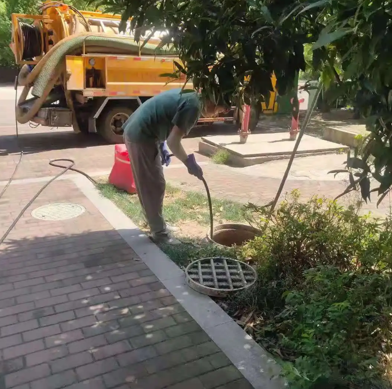 东戴河市政排污管道清淤疏通——专业团队，让您全程省心！