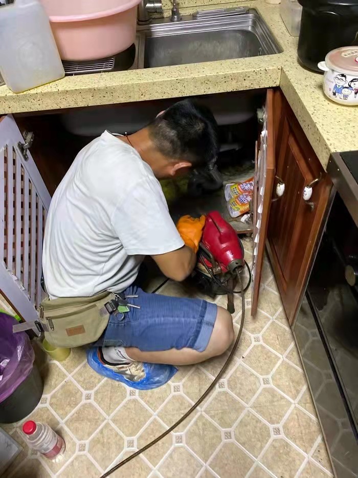 东戴河通下水道