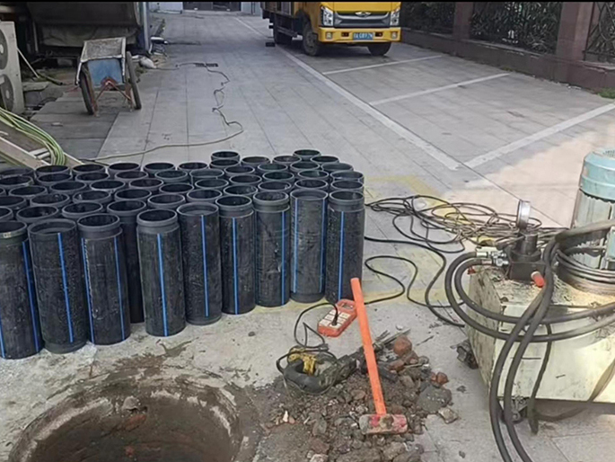 东戴河PE置换管厂家 DN315置换管 非开挖管短管置换